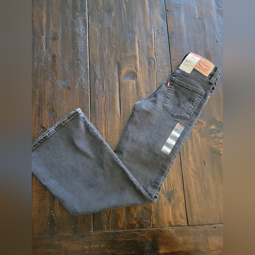 NEW NWT Levis Ribcage Bell Women's Jeans-On The Town Black: W24L32 - Picture 8 of 10